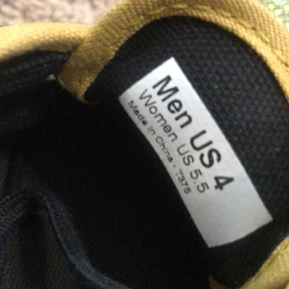 Vans - Picture 2 of 3